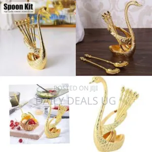 Decorative Swan Base Dessert Spoon Set - Multicolor