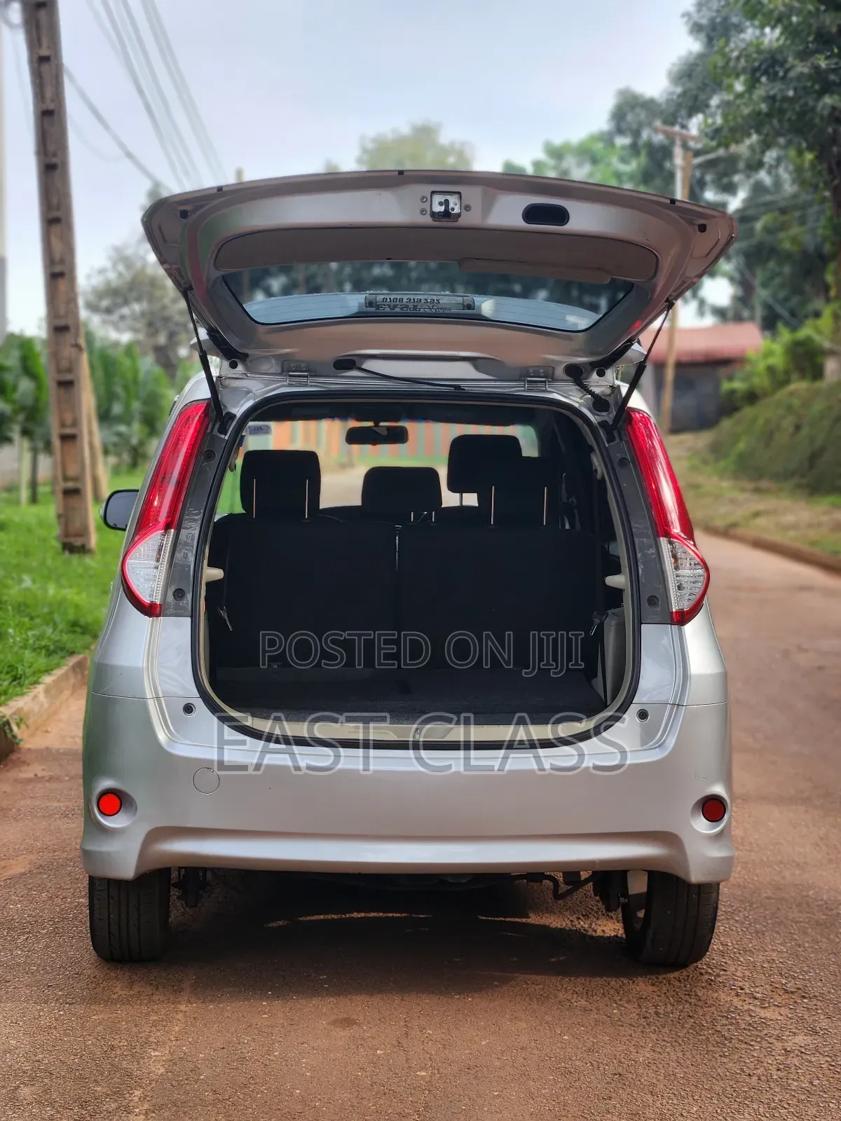 Toyota Passo Sette 1.5 AWD 2009 Silver