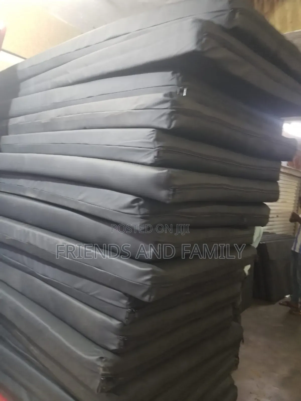 School Mattress With Macintosh 4*3