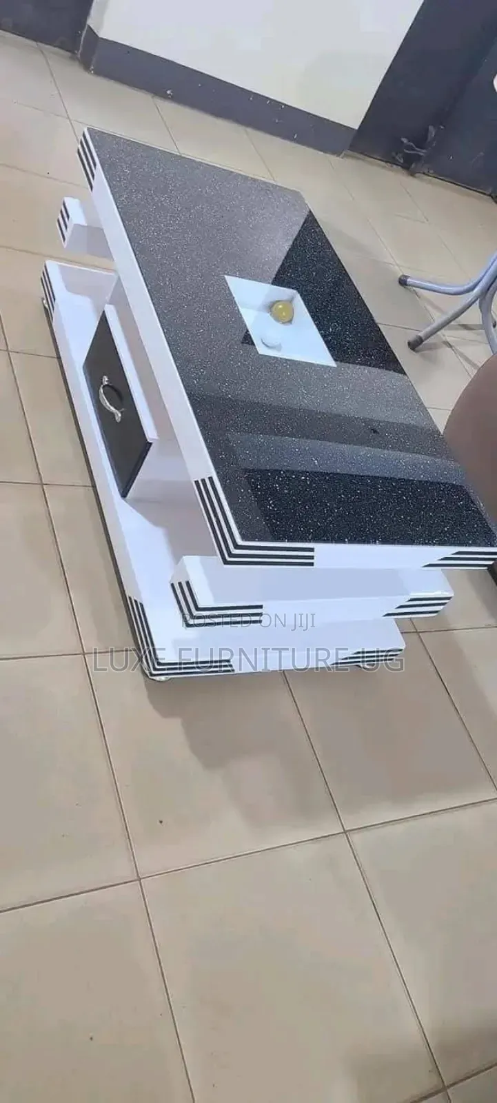 Glass Table/Modern Design