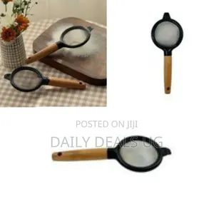 Professional Fine-Mesh Kitchen Strainer With Wooden Handle -Multicolor