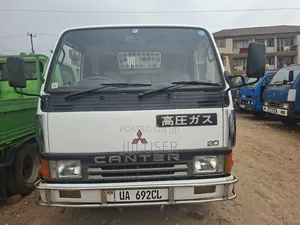 Mitsubishi Canter Dumper