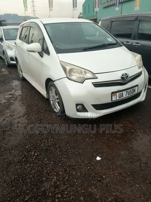 Toyota Ractis 2011 White