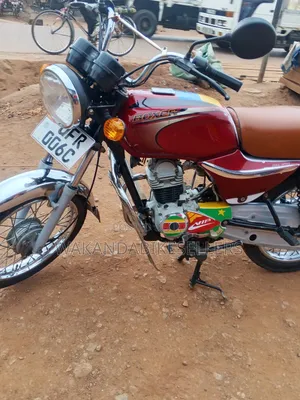 Bajaj Boxer 100 2023 Red