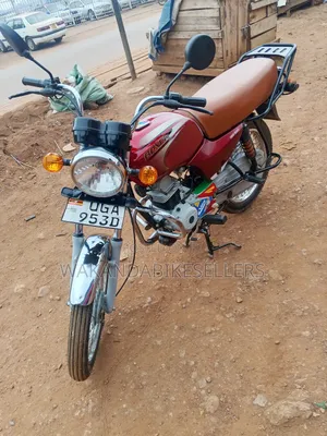Bajaj Boxer 100 2024 Red