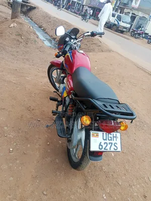 Bajaj Boxer 125 2024 Red
