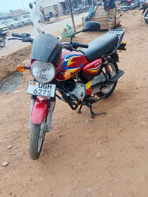 Bajaj Boxer 125 2024 Red