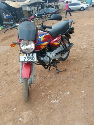 Bajaj Boxer 125 2024 Red