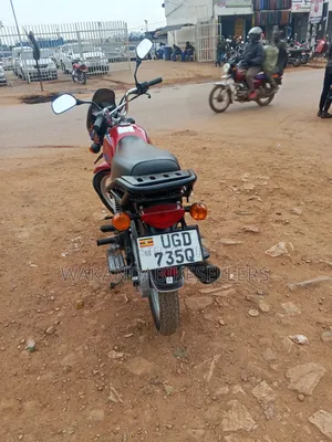 Bajaj Boxer 125 2024 Red
