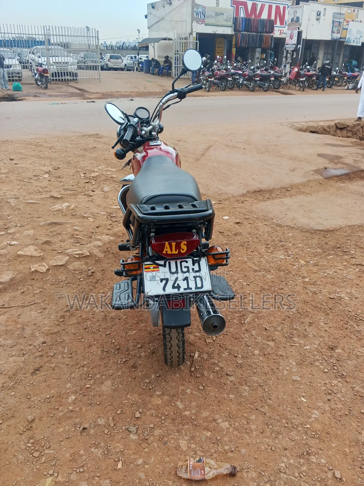 Bajaj Boxer 100 2024 Red