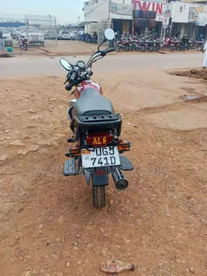 Bajaj Boxer 100 2024 Red