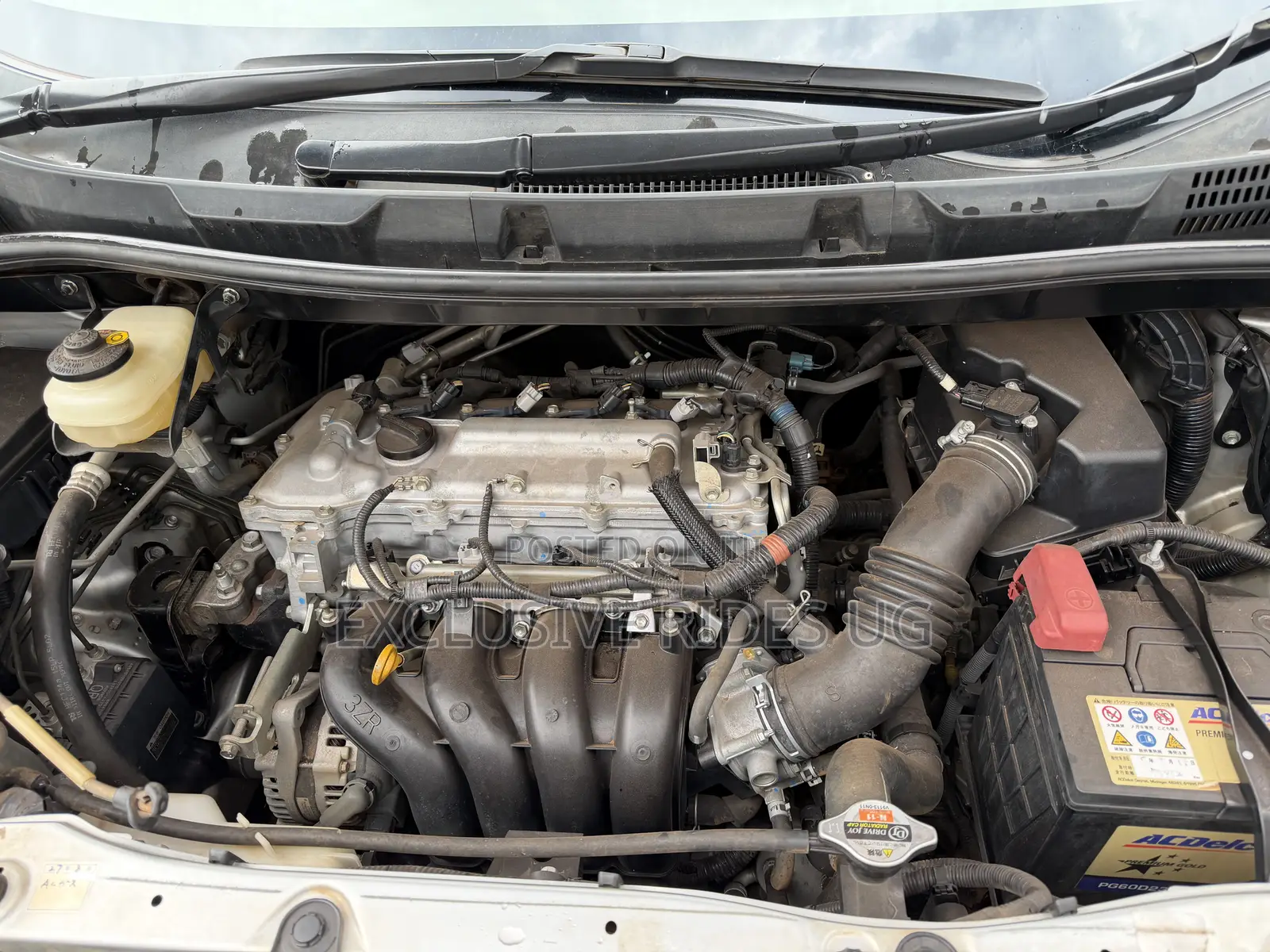 Toyota Noah 2009 Silver