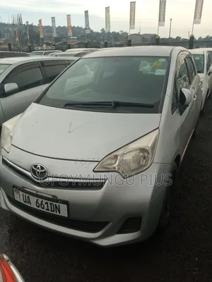 Toyota Ractis 2011 Silver