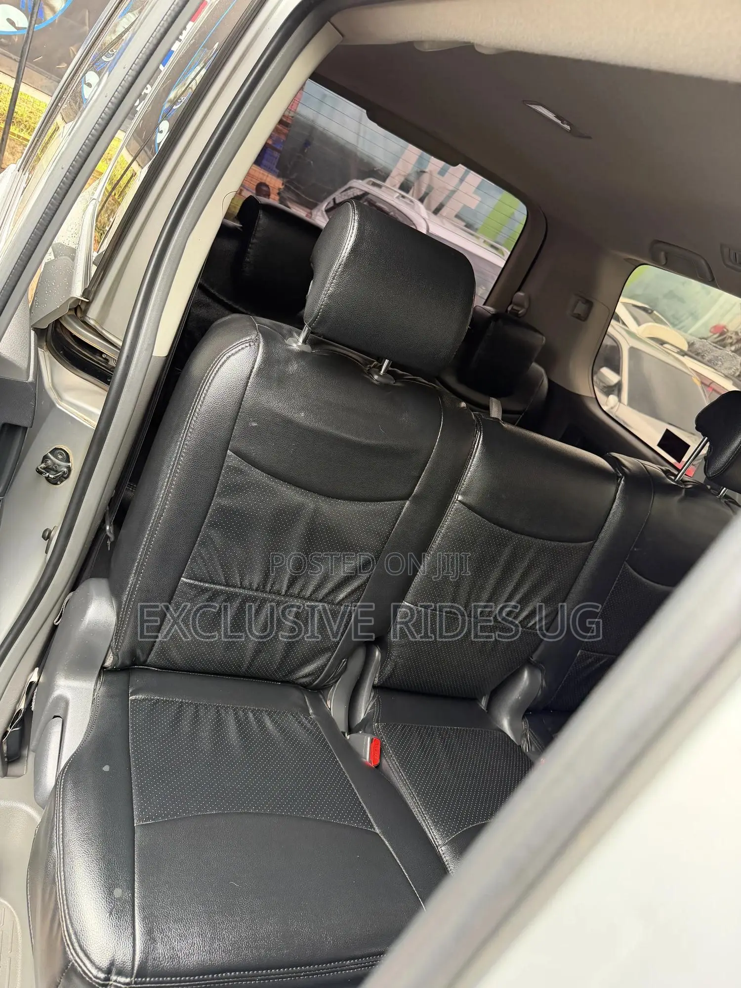 Toyota Noah 2009 Silver