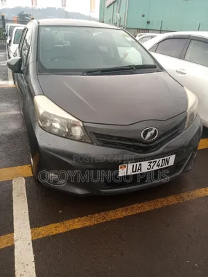 Toyota Vitz 2011 Gray