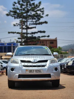 Toyota IST 2009 Silver