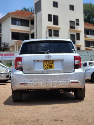 Toyota IST 2009 Silver