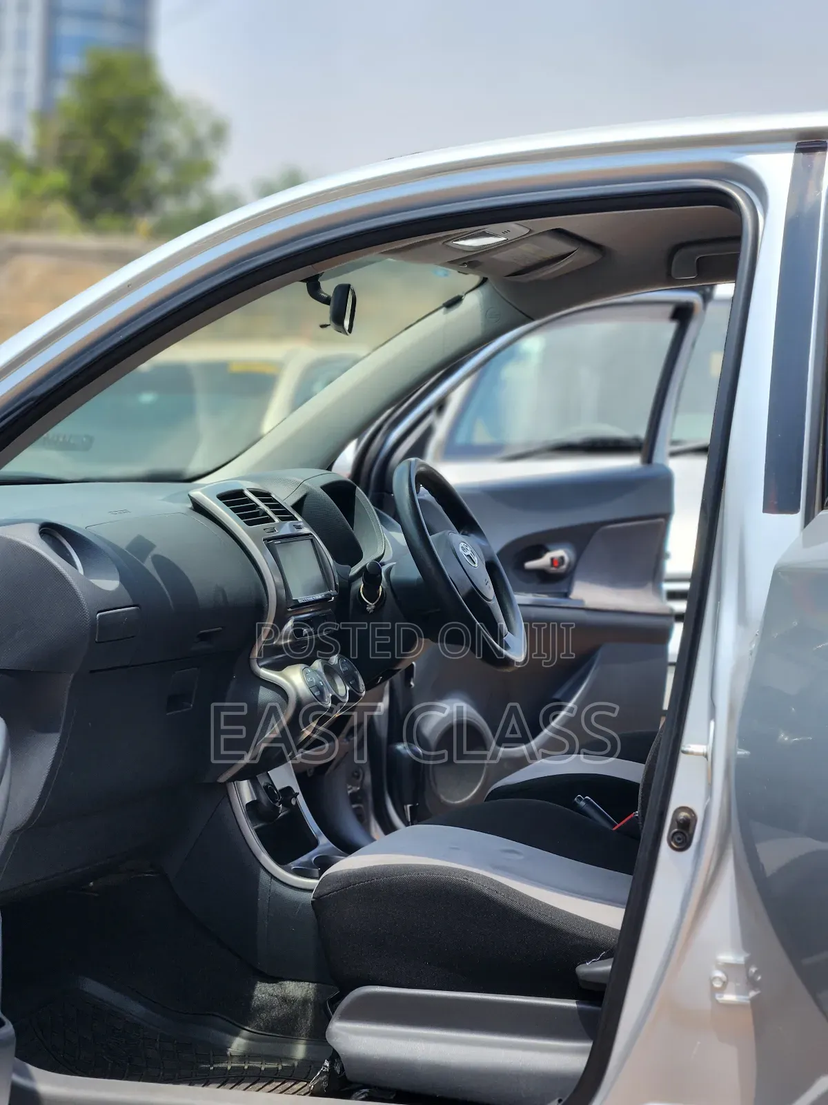 Toyota IST 2009 Silver