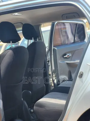 Toyota IST 2009 Silver
