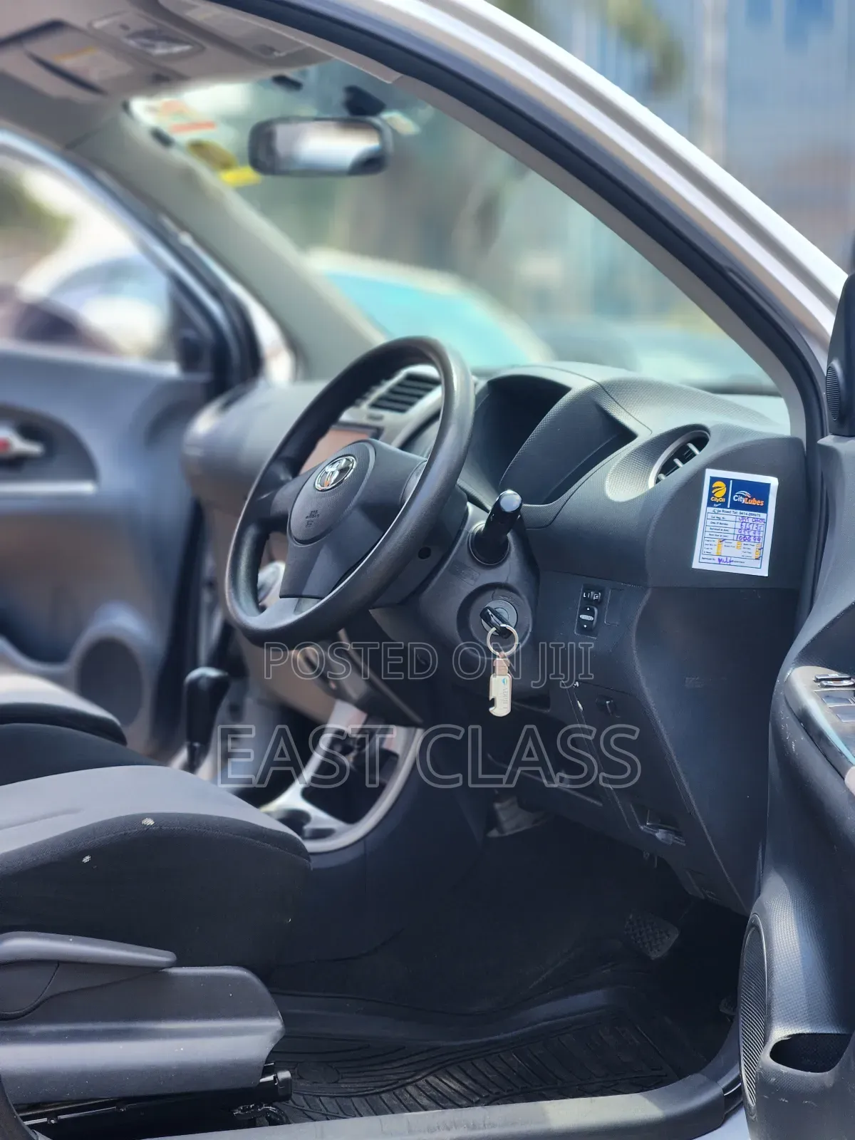 Toyota IST 2009 Silver