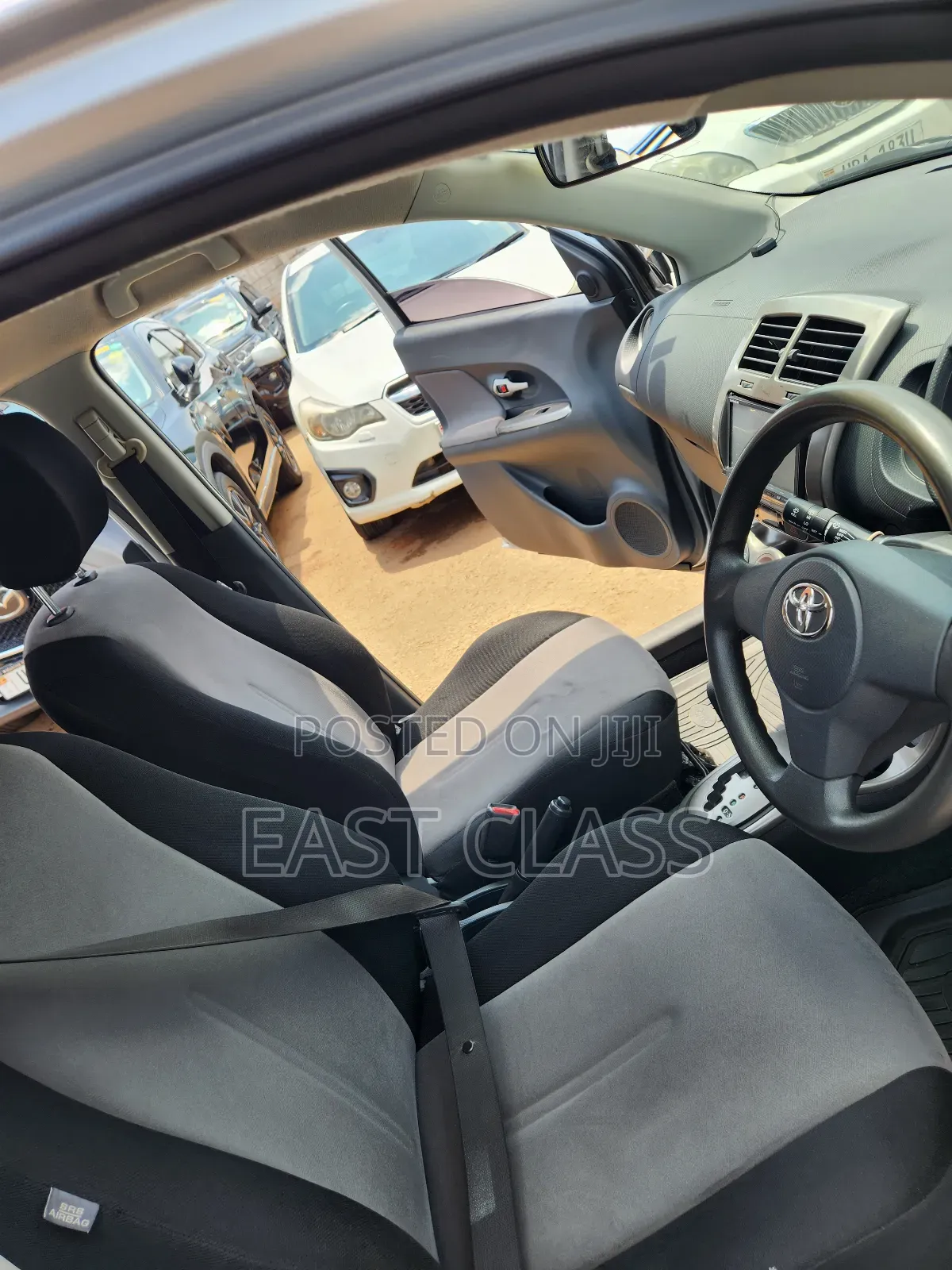 Toyota IST 2009 Silver