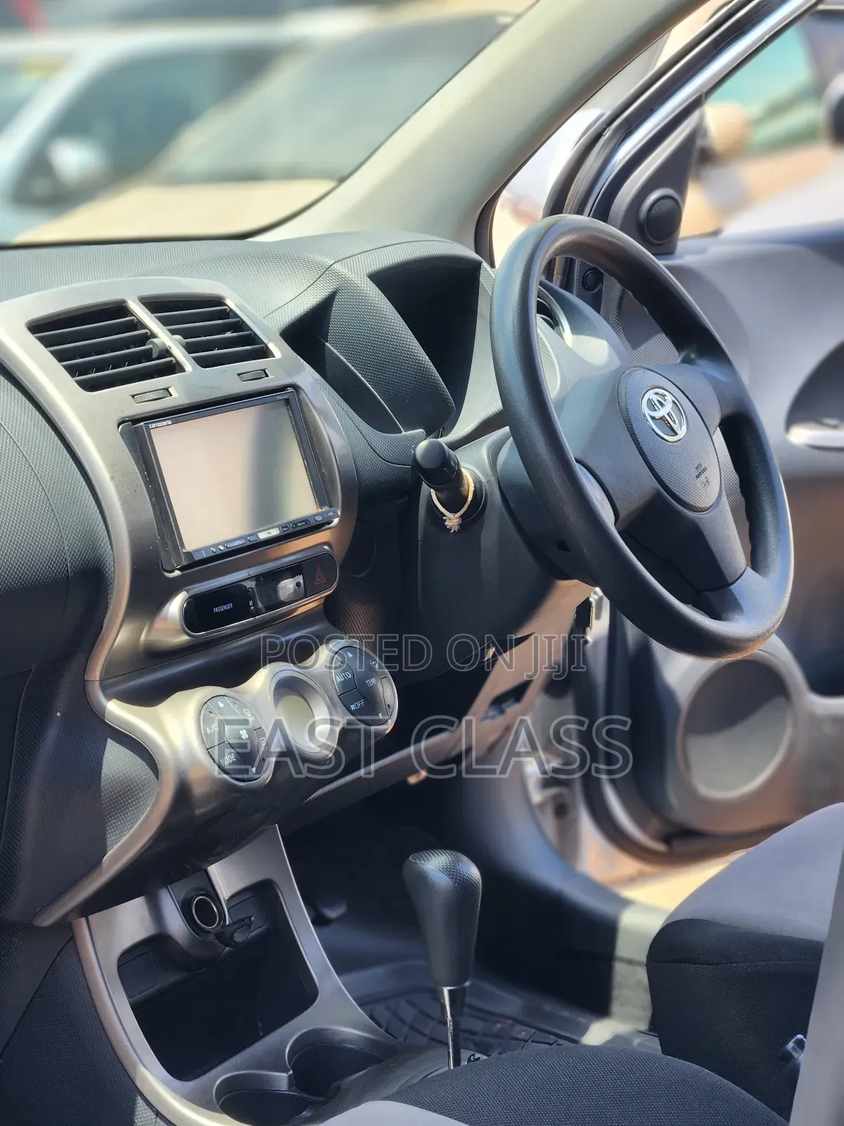 Toyota IST 2009 Silver