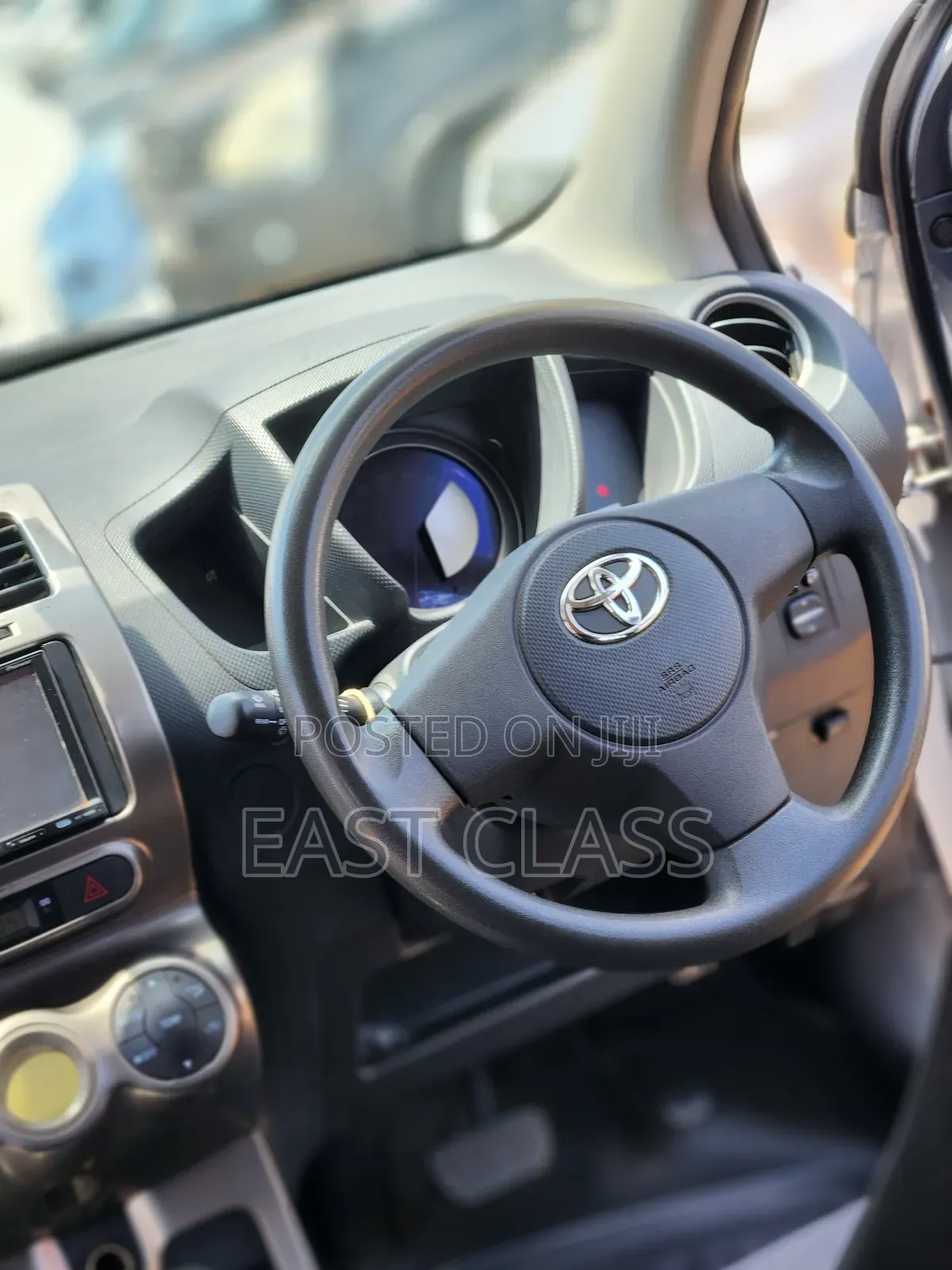 Toyota IST 2009 Silver