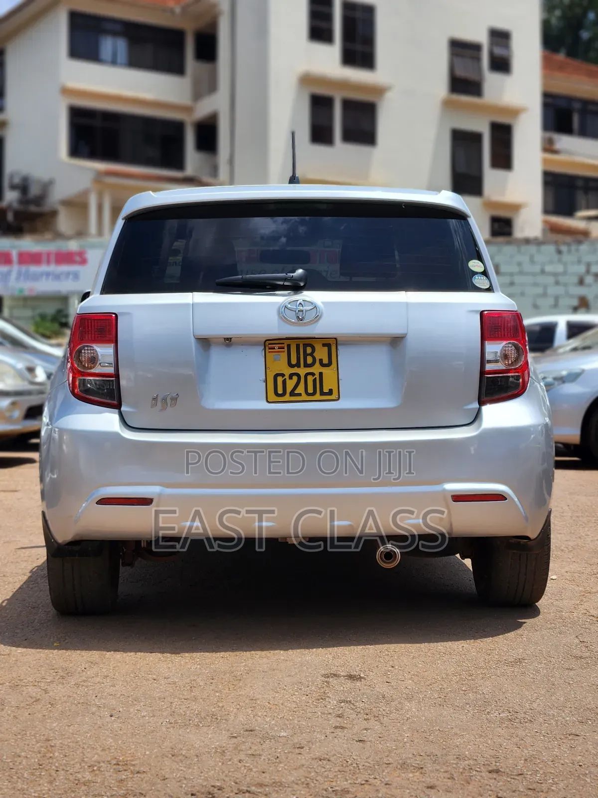 Toyota IST 2009 Silver
