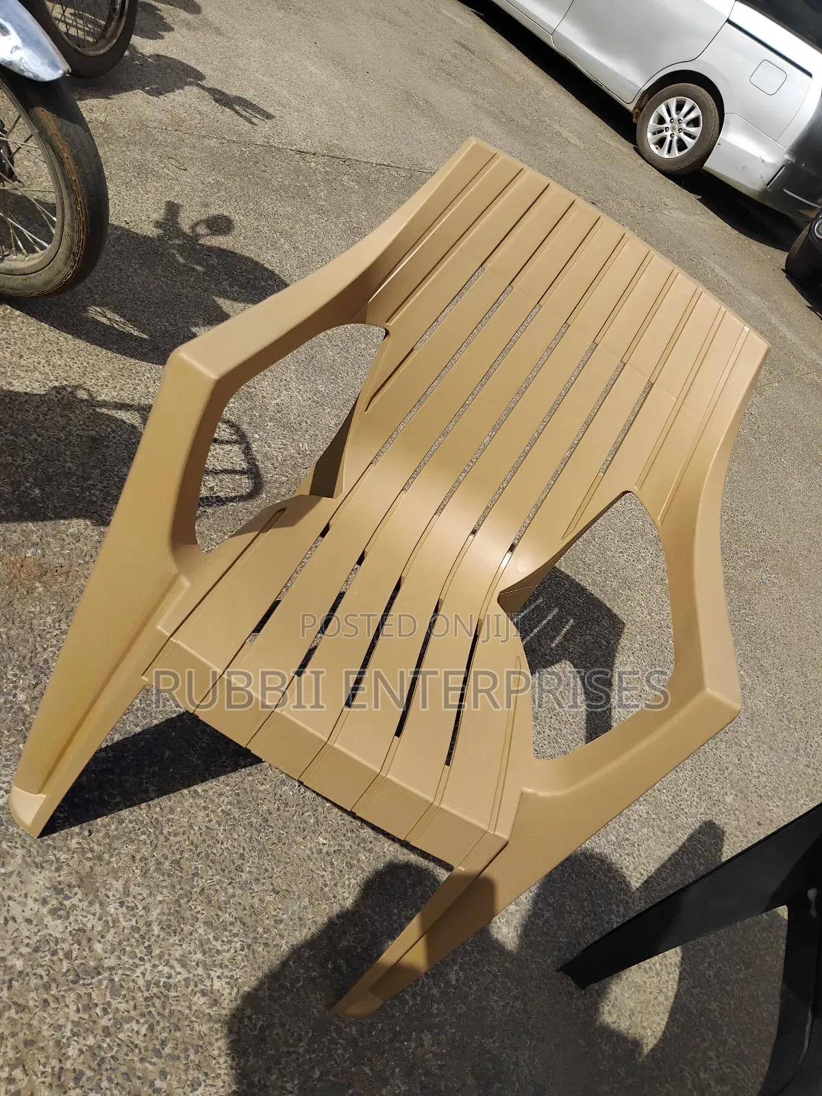 Plastic Stackable Arm Chair
