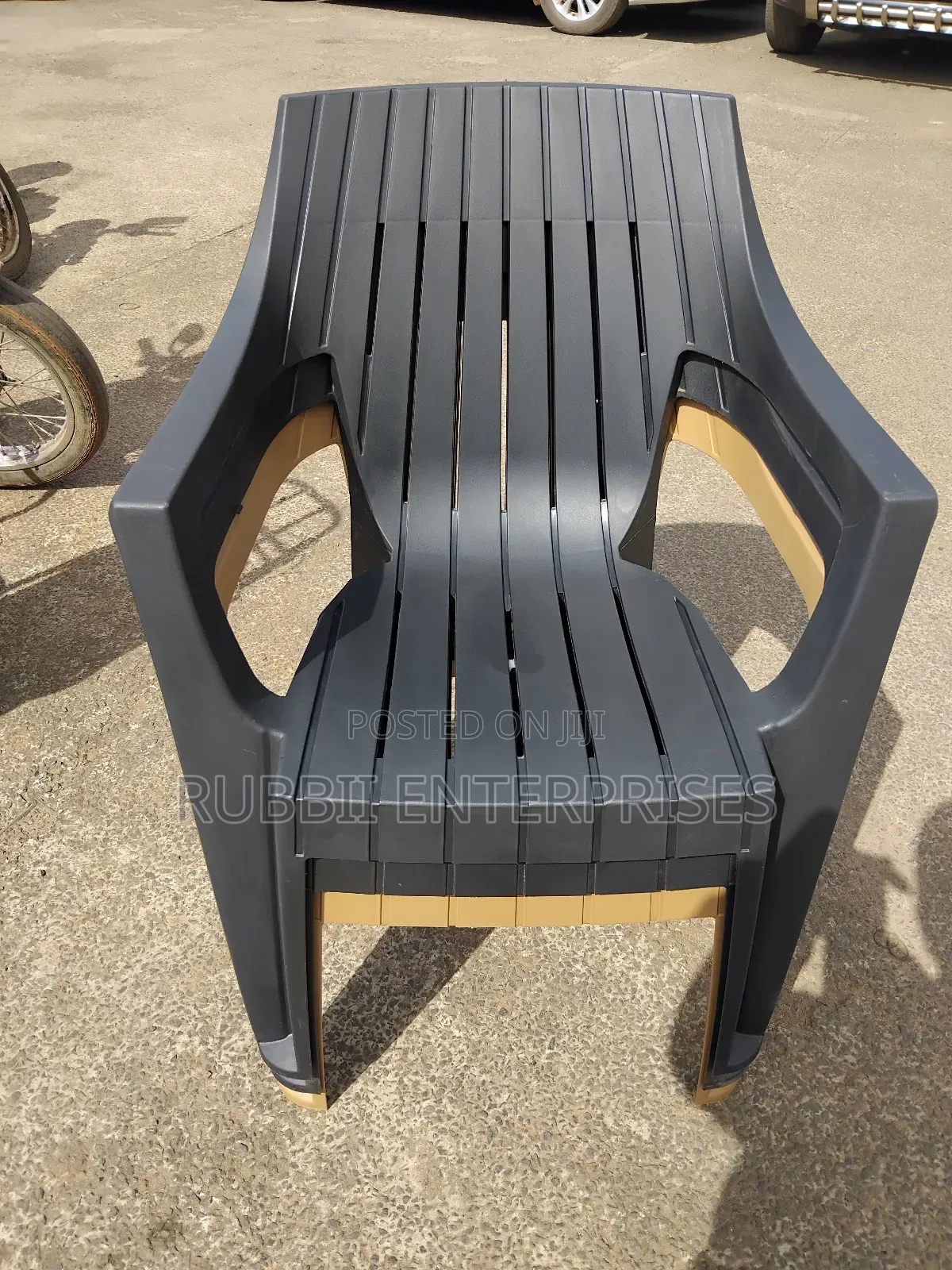 Plastic Stackable Arm Chair