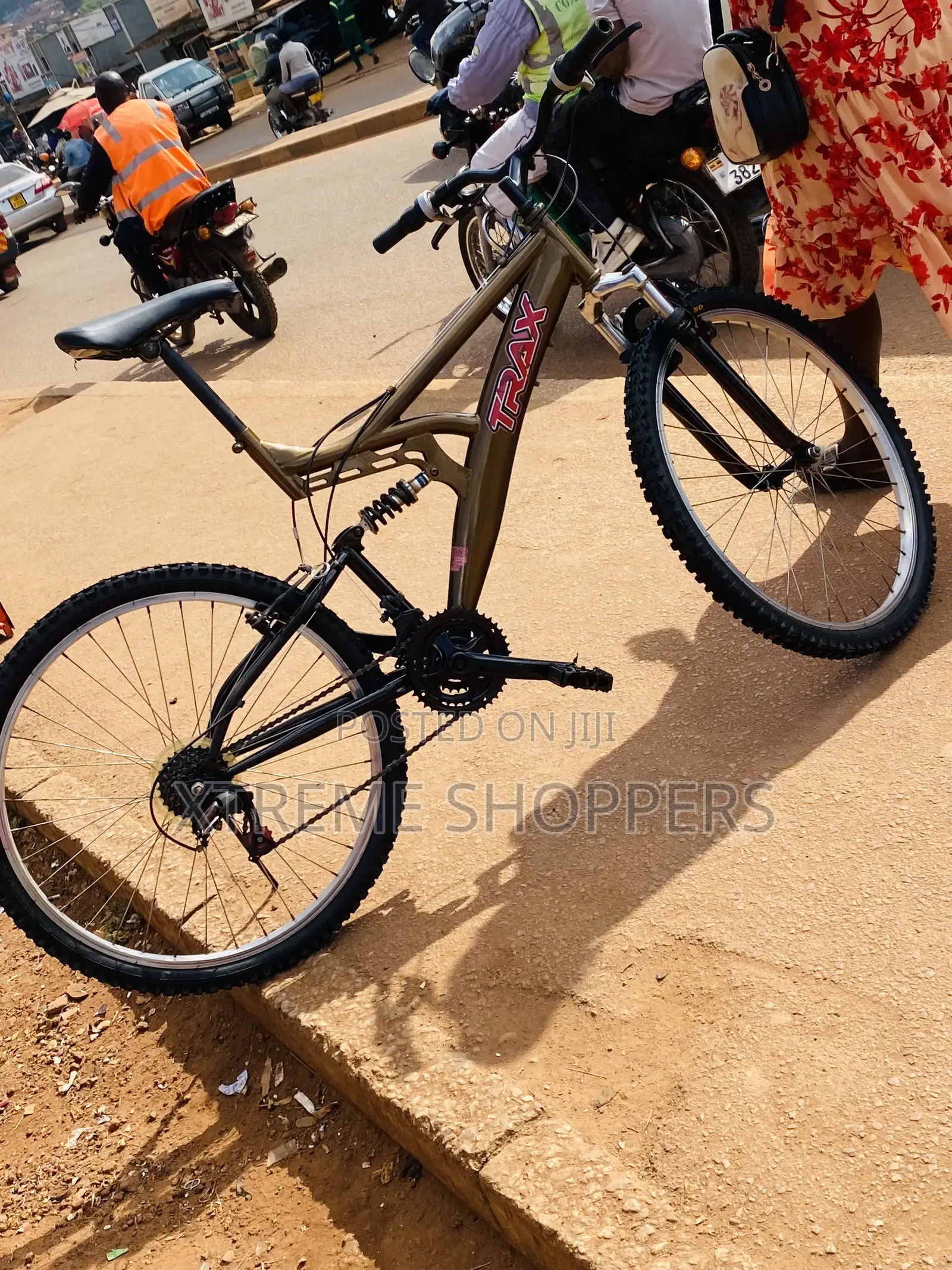 Live Long /Bike /Bicycle / Trax Type /Size 26”