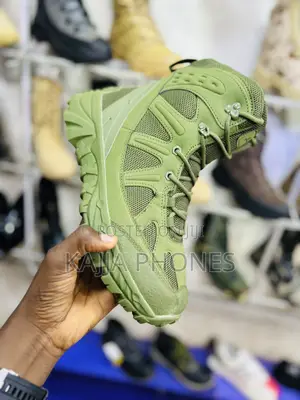Green Boots 44