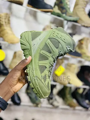 Green Boots 44