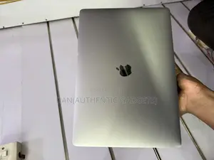 Laptop Apple MacBook Pro 2019 32GB Intel Core I9 SSD 1T