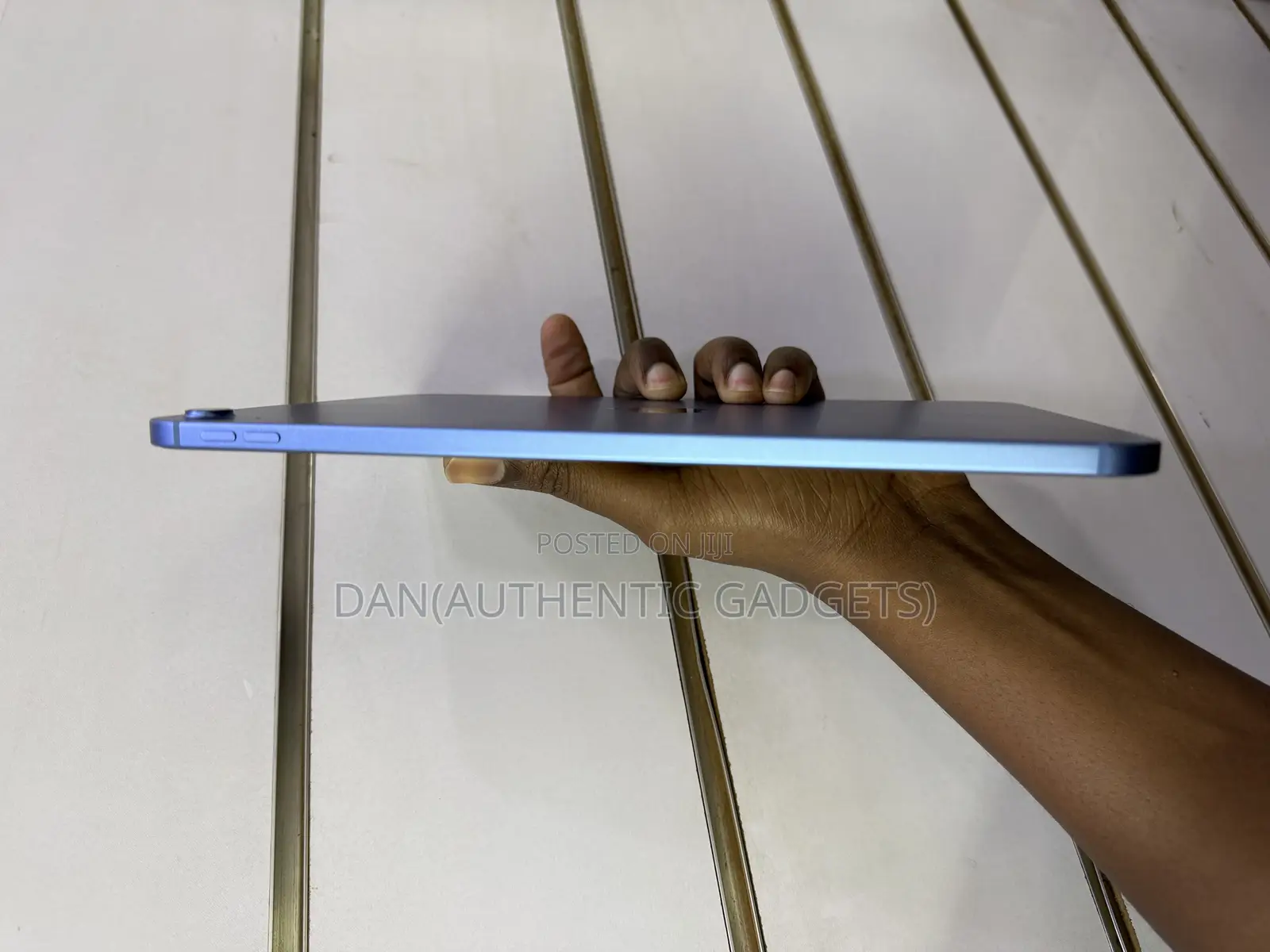 New Apple iPad (2025) 128 GB Blue
