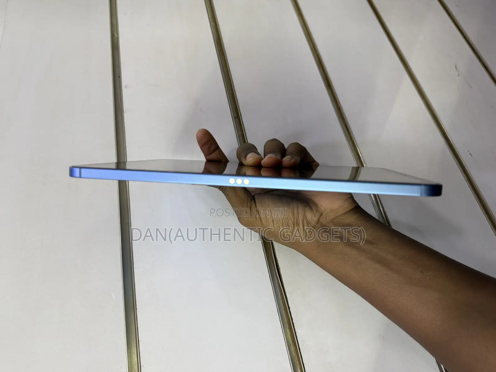 New Apple iPad (2025) 128 GB Blue