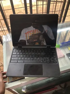 Laptop Lenovo 300e 4GB Intel Core I3 SSD 128GB