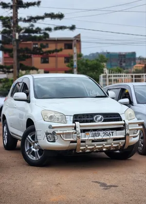 Toyota RAV4 2010 White