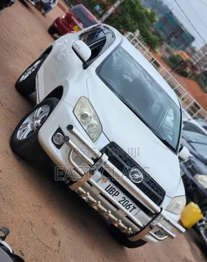 Toyota RAV4 2010 White