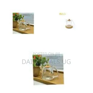 Elegant Glass Teapot / Serving Pitcher With Wooden Lid - Transparent