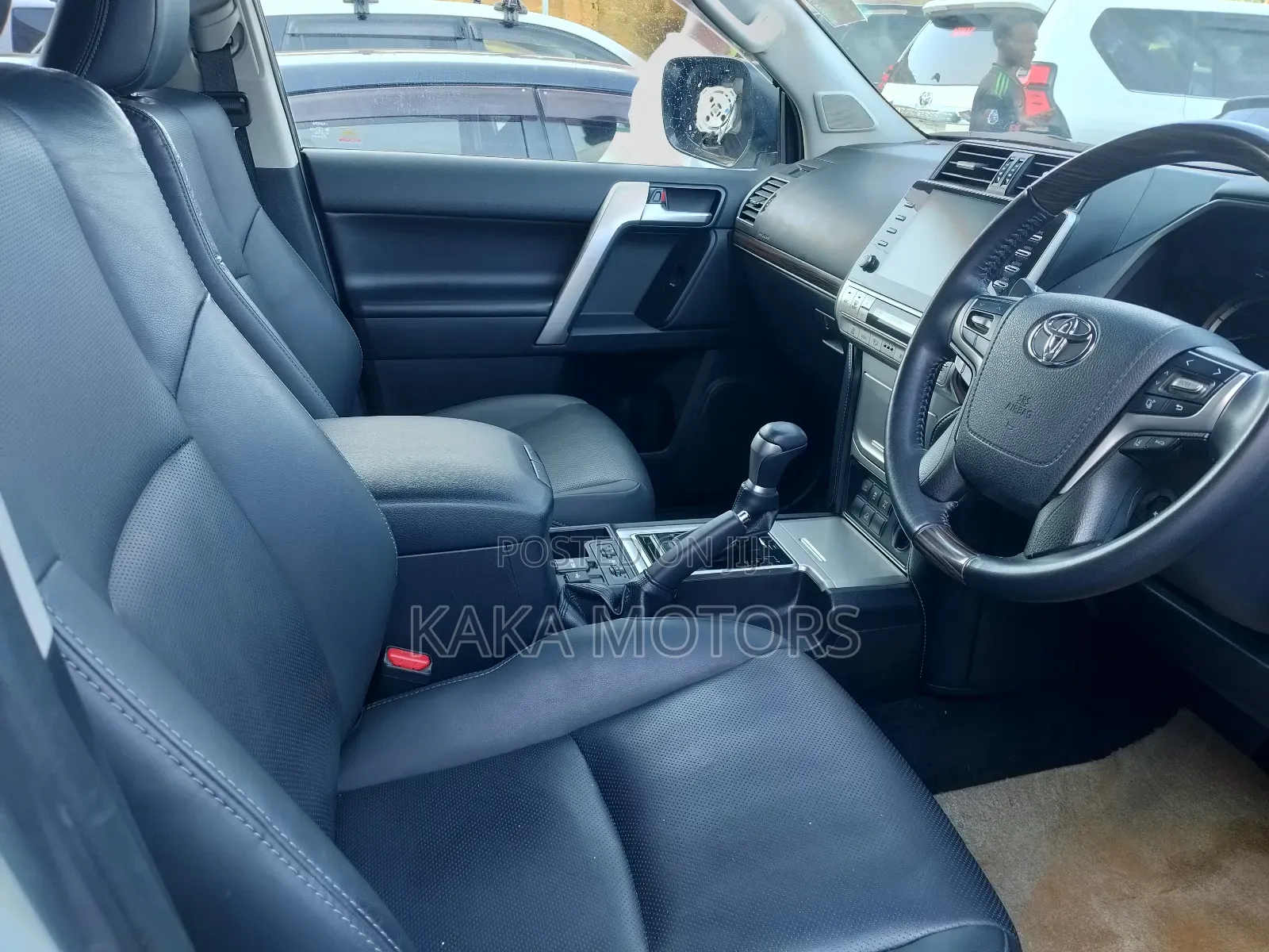 Toyota Land Cruiser Prado 2022 White