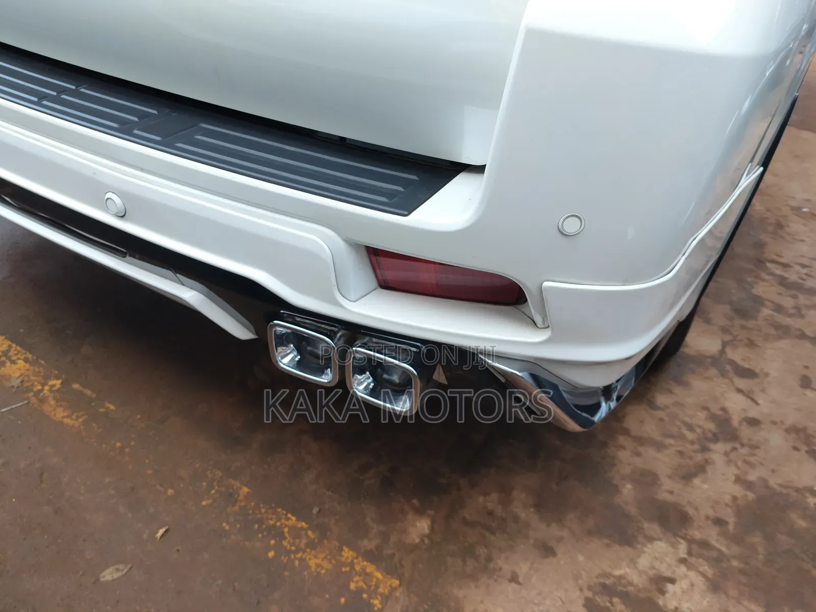 Toyota Land Cruiser Prado 2022 White