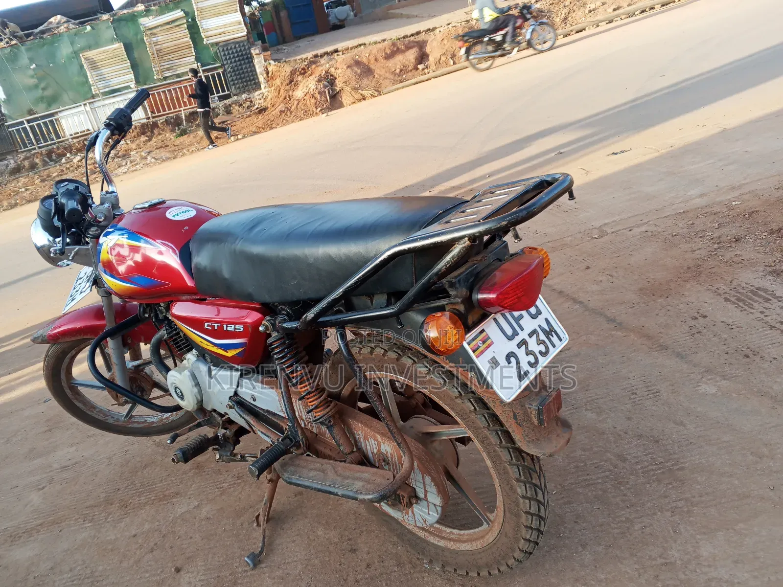 Bajaj Boxer 125 2022 Red