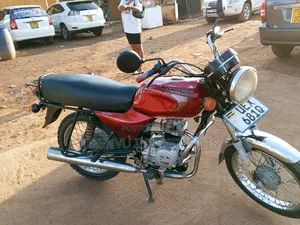 Bajaj Boxer 100 2022 Red