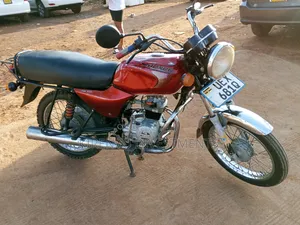 Bajaj Boxer 100 2022 Red
