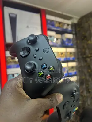 Xbox Series Wireless Controller – Black