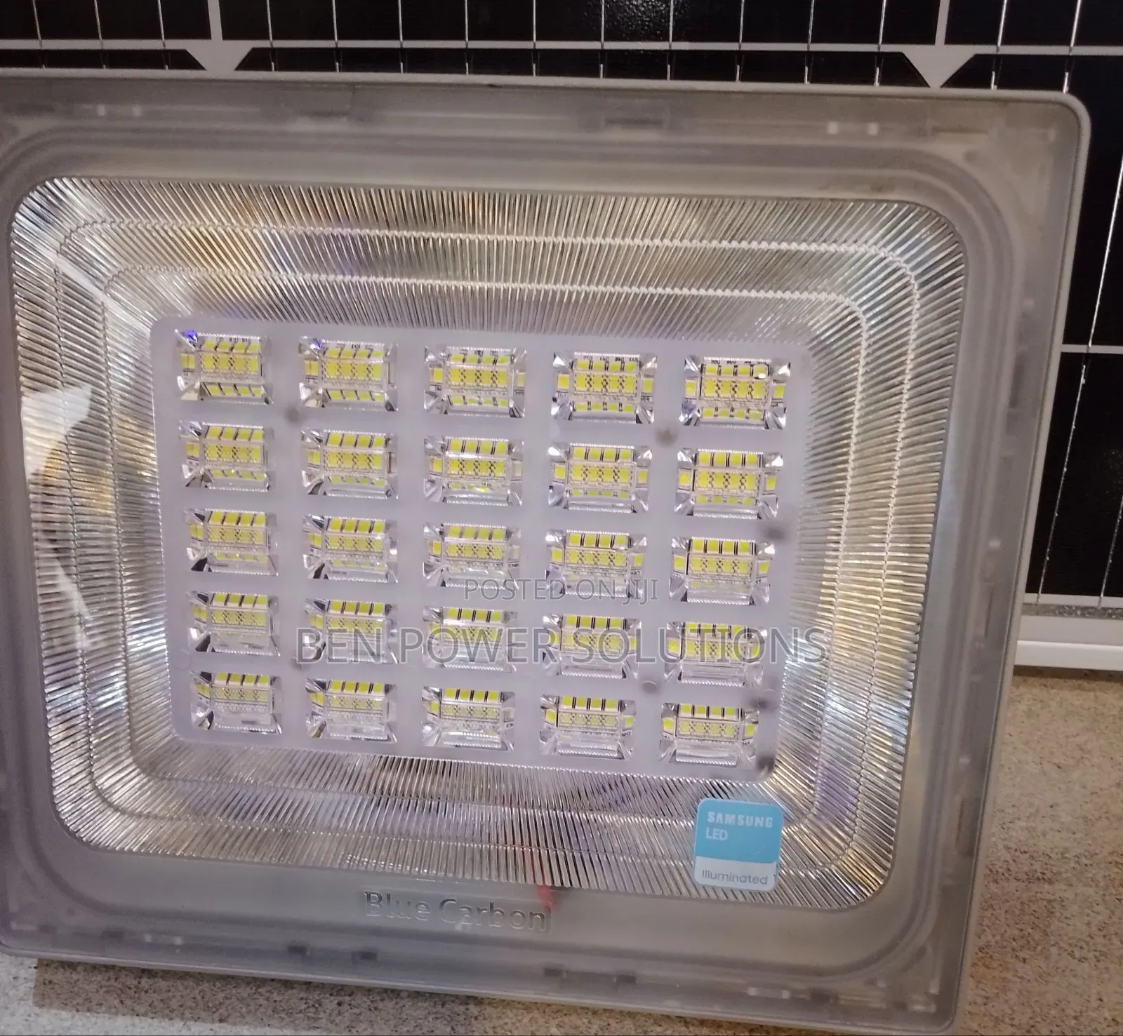 4.0 Wawa Blue Carbon Solar Floodlight