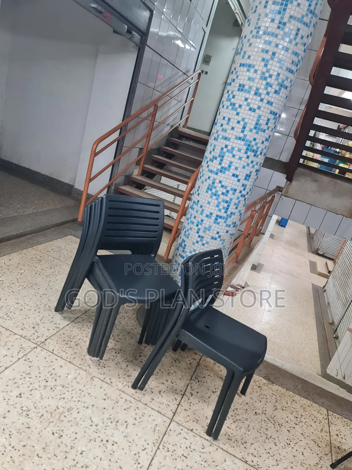 Moderate Outdoor Indoor Plastic Chairs for Garden Beach Bar Hotels