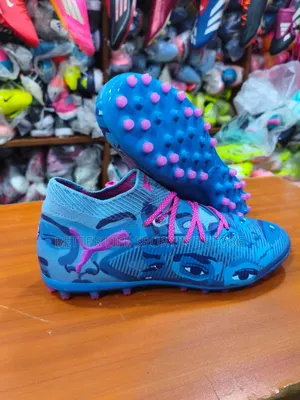 Puma Fairplay Boots Original Light Blue + Grip Socks