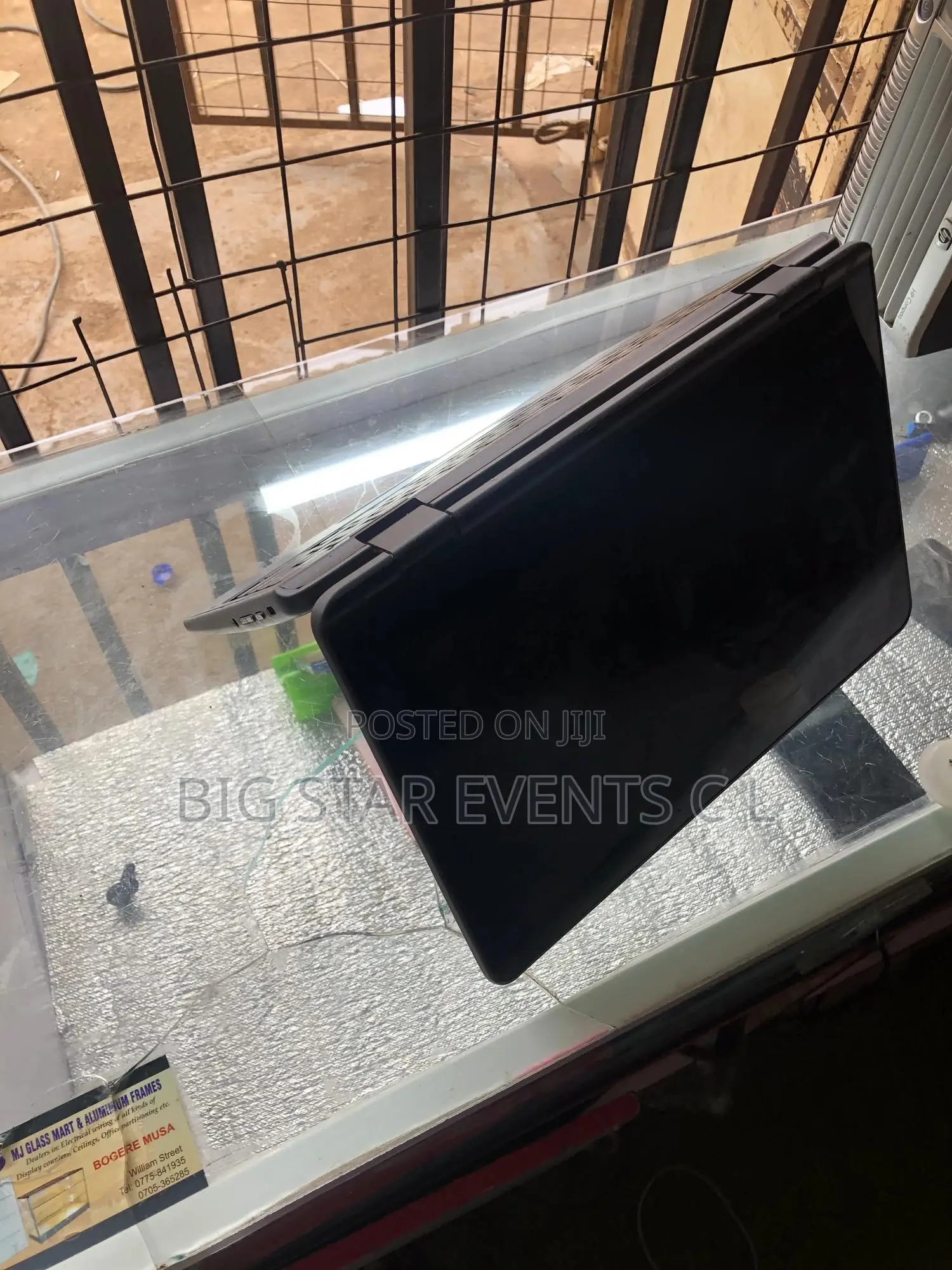 Laptop Lenovo 300e 4GB Intel Core I3 SSD 128GB